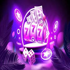 luxebet App KBZPay Wave Money AYA Pay MMK ငွေသွင်းငွေထုတ် မြန်မာ ကစားသူ phone ဖြင့် ဆောင်ရွက်နေသောပုံ